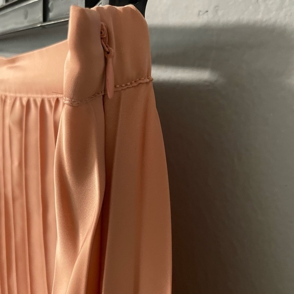 NWT Joie 2-piece fuzzy top and pleated skirt in pink mauve/peachy color. Medium - Picture 12 of 15